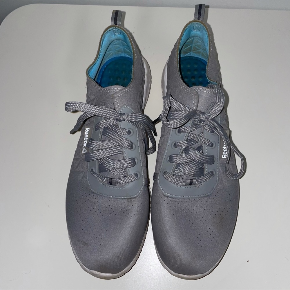 Reebok Skyscape Revolution sneaker women’s 8.5